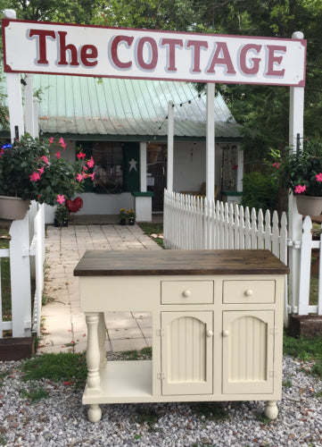 French Island with Cabinets